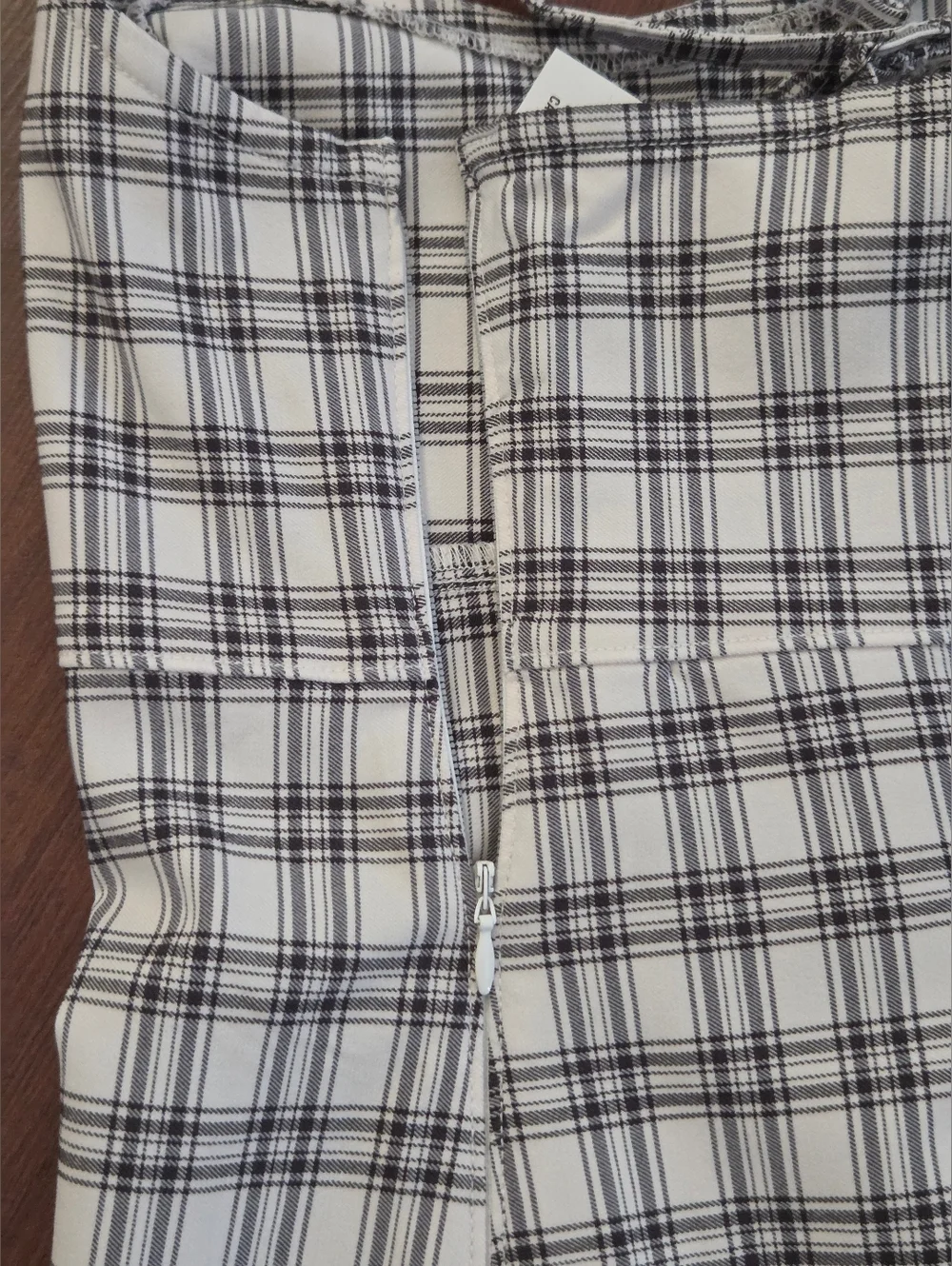 Hollister White and Black Plaid Mini Spaghetti Strap Dress - Picture 5 of 10